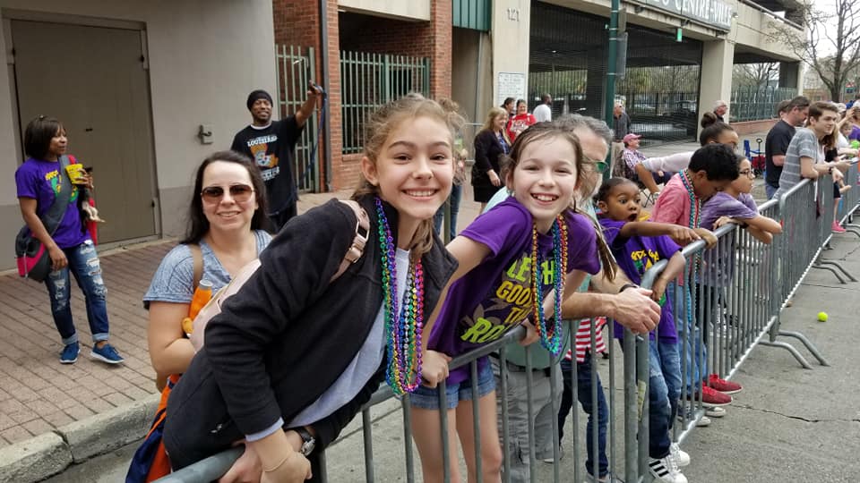 crowd at Krewe des Chien