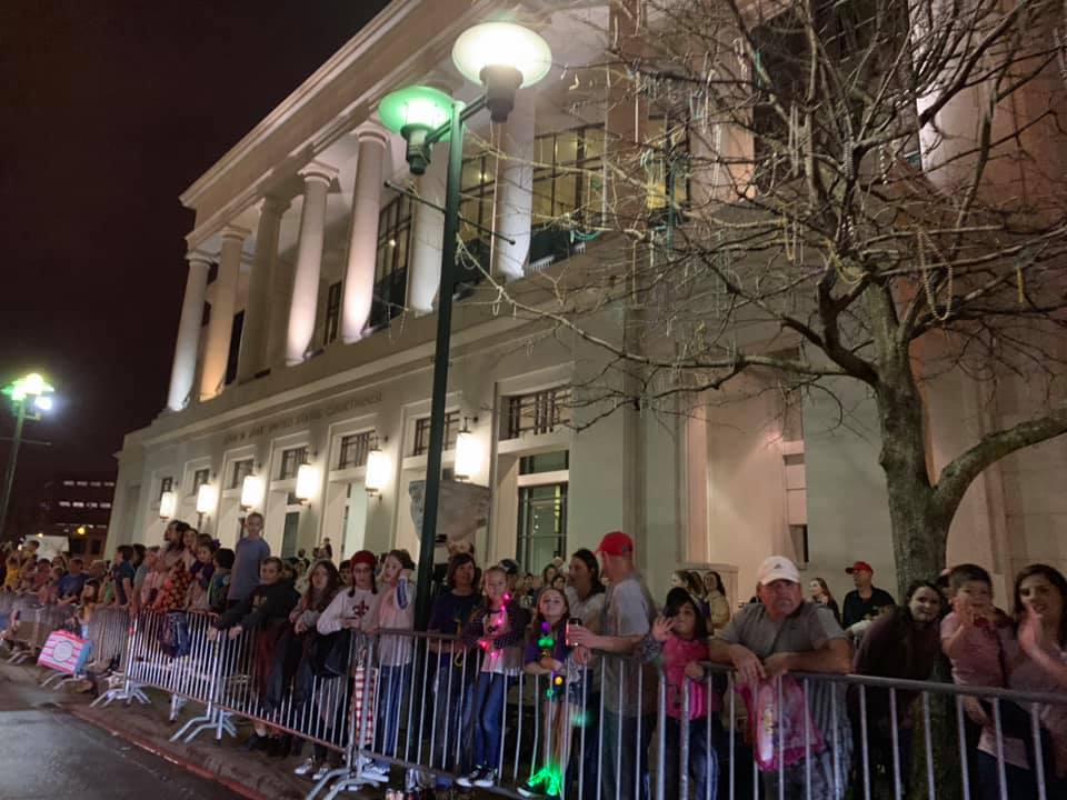 crowd at Rio parade 